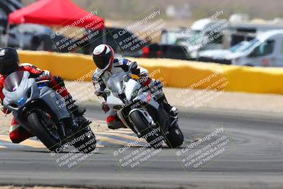 media/Apr-10-2022-SoCal Trackdays (Sun) [[f104b12566]]/Turn 2 (1135am)/